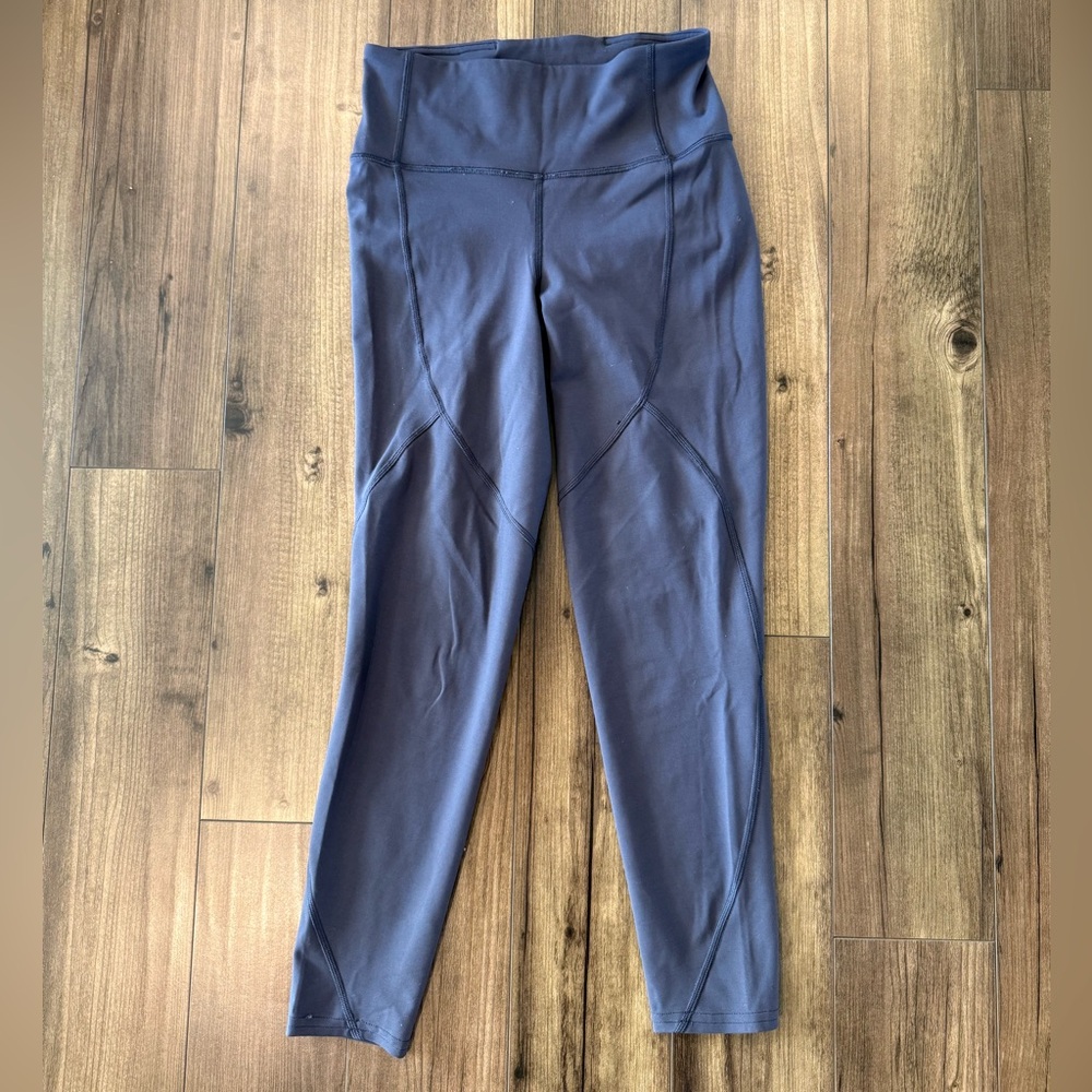 Lululemon to the beat tight stone blue, size 6